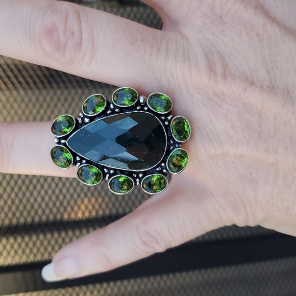 New Oversized Faceted Bloodstone and Peridot 925 Silver Ring. - Picture 12 of 16